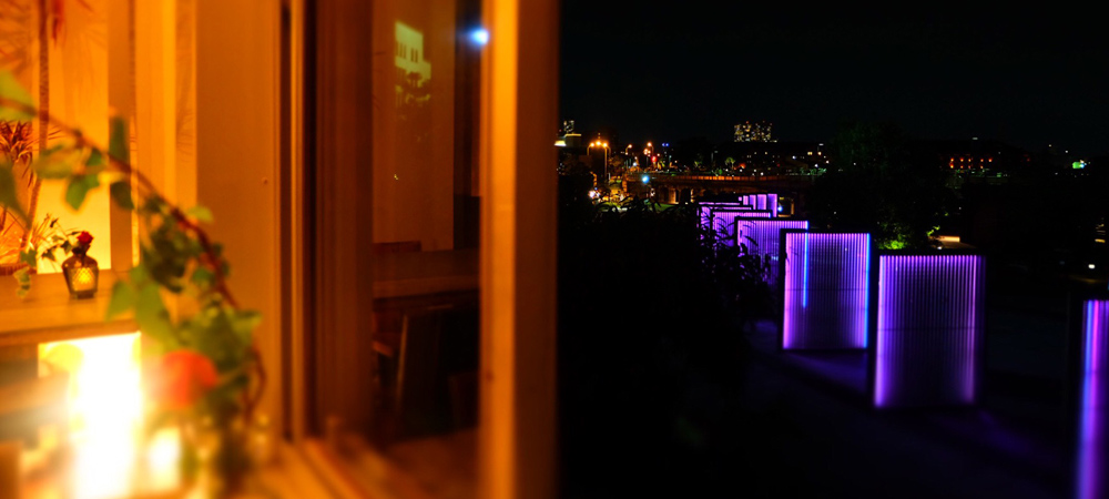 横浜の夜景を眺められる最高のロケーション